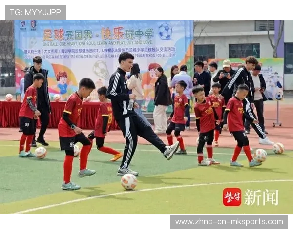 足球联赛在青训扶持中鼓励俱乐部与学校共建训练基地与课程,足球俱乐部青训发展计划