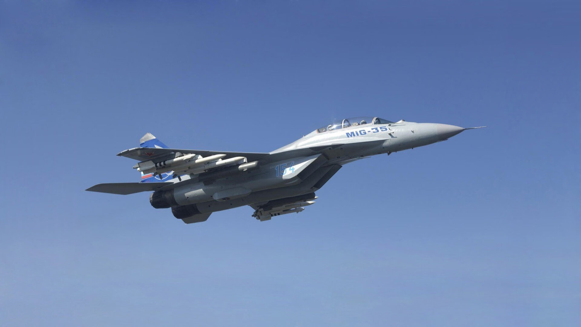 凯尔·查默斯用坚韧精神征服赛场挑战，查尔斯&凯斯